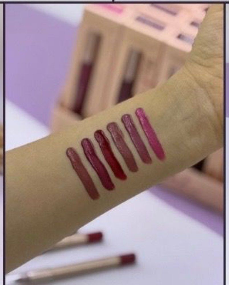 رژلب مابع و خط لب 24ساعته